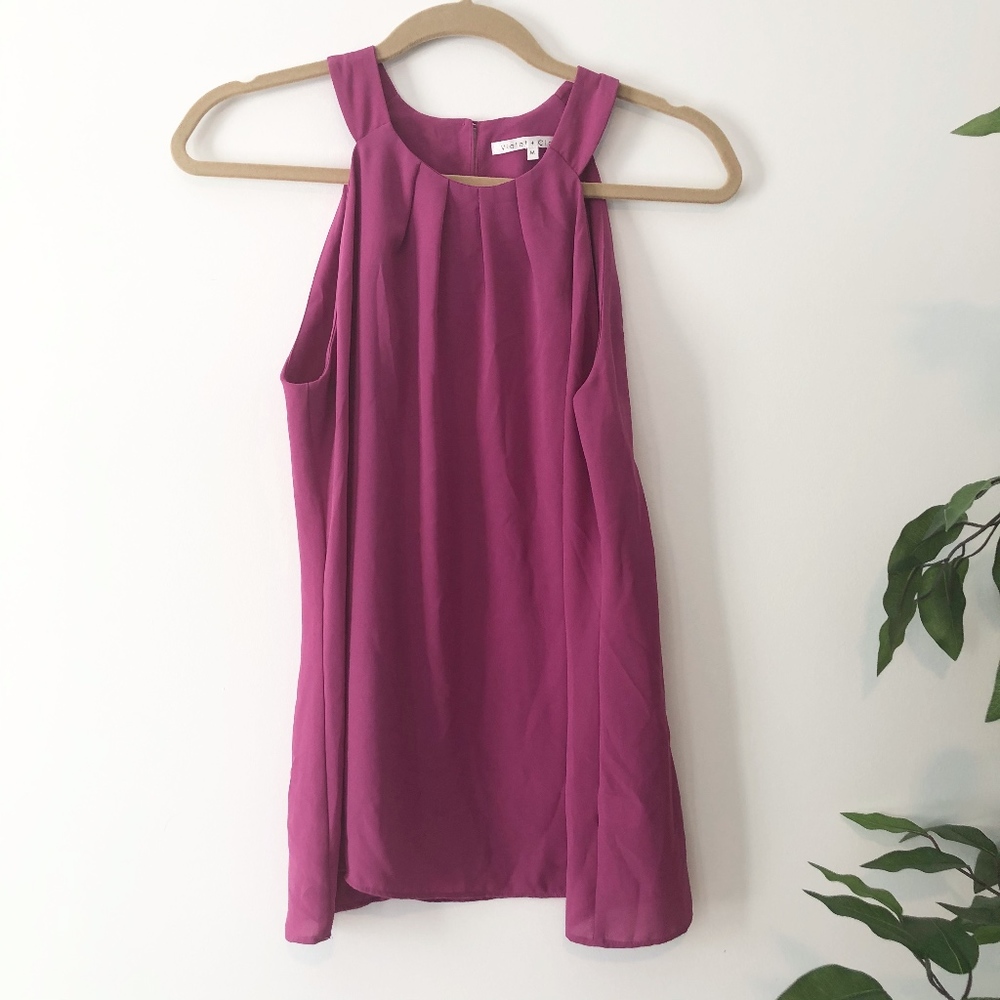 3/20 SALE 🌸 Fuchsia Tank Top